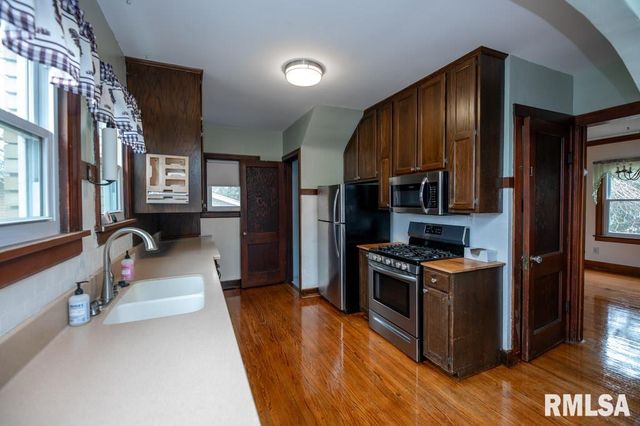 126 HIGHLAND Street, East Peoria, IL 61611