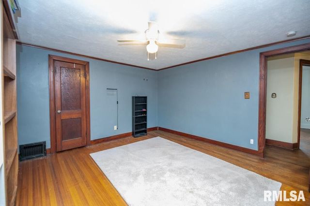 126 HIGHLAND Street, East Peoria, IL 61611