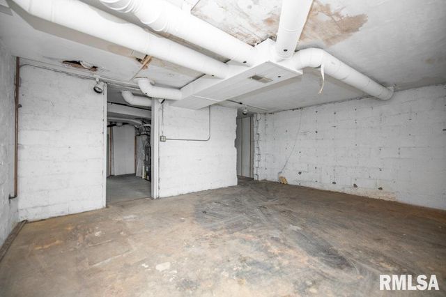 126 HIGHLAND Street, East Peoria, IL 61611