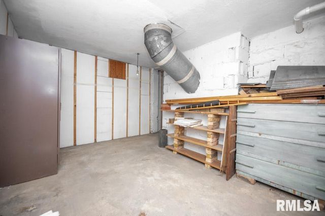 126 HIGHLAND Street, East Peoria, IL 61611