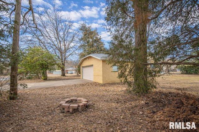 126 HIGHLAND Street, East Peoria, IL 61611