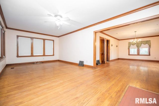 126 HIGHLAND Street, East Peoria, IL 61611