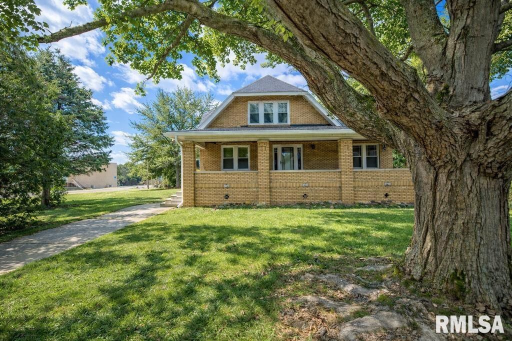 126 HIGHLAND Street, East Peoria, IL 61611