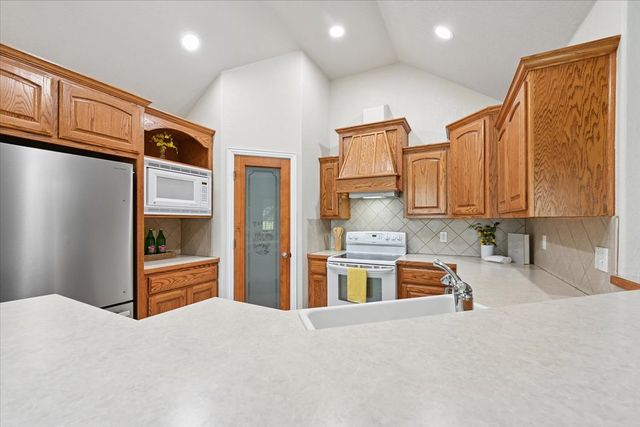 12808 E 170th Street North, Collinsville, OK 74021