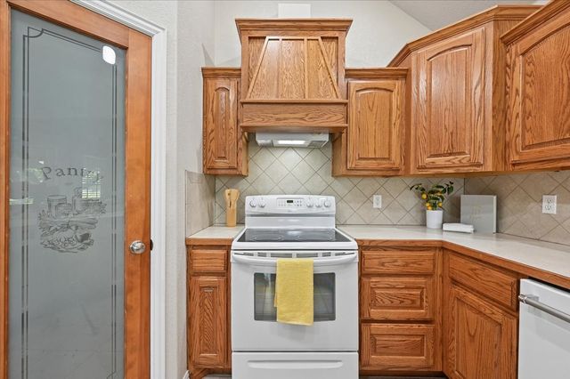 12808 E 170th Street North, Collinsville, OK 74021