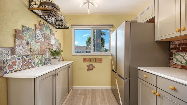 6921 HOLMES BOULEVARD, Holmes Beach, FL 34217