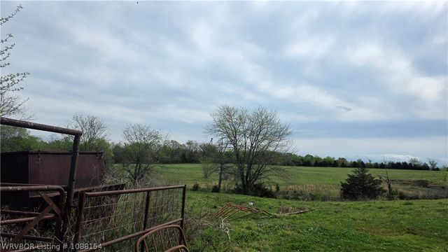 38114 Harmon Road, Wister, OK 74966