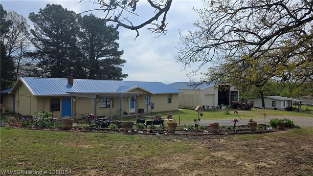 38114 Harmon Road, Wister, OK 74966