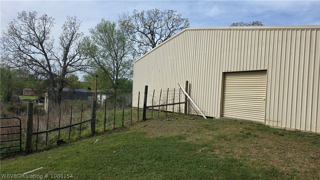 38114 Harmon Road, Wister, OK 74966