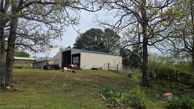38114 Harmon Road, Wister, OK 74966