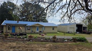 38114 Harmon Road, Wister, OK 74966