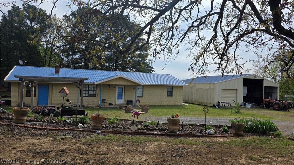 38114 Harmon Road, Wister, OK 74966