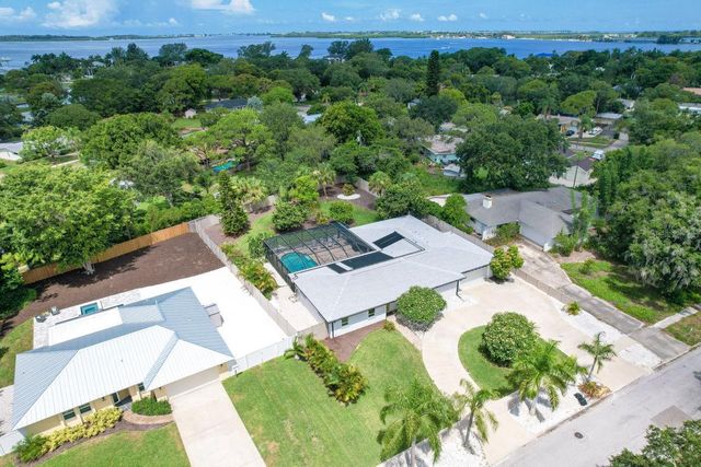 1208 DE NARVAEZ AVENUE, Bradenton, FL 34209