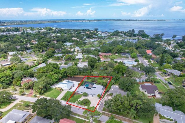 1208 DE NARVAEZ AVENUE, Bradenton, FL 34209