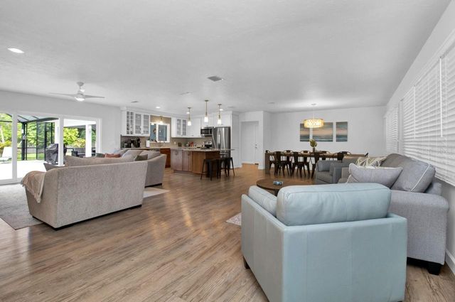 1208 DE NARVAEZ AVENUE, Bradenton, FL 34209