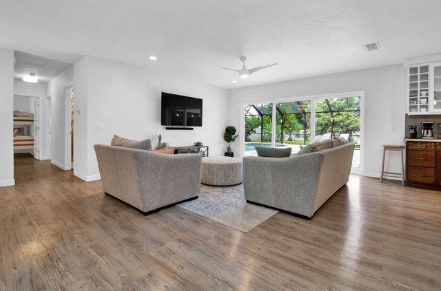 1208 DE NARVAEZ AVENUE, Bradenton, FL 34209