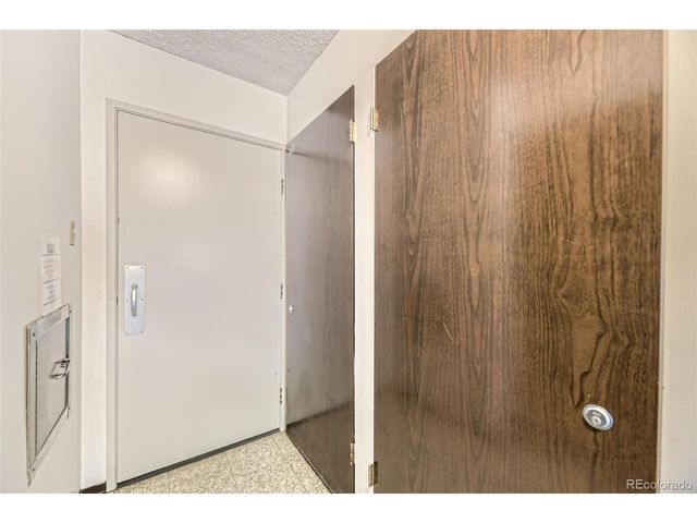 13500 E Cornell Ave 301, Aurora, CO 80014