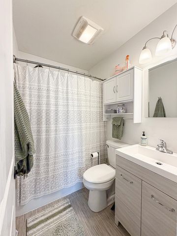 1612 1st St SE, Minot, ND 58701