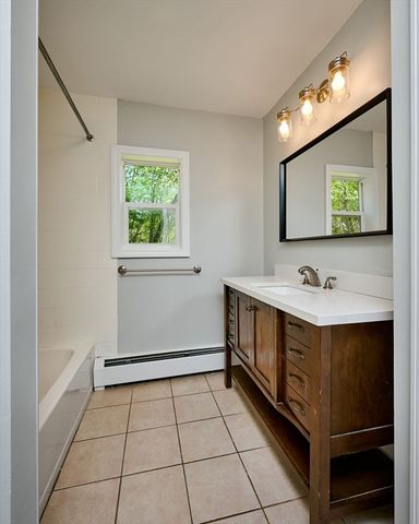 140 Amherst Rd, Belchertown, MA 01007