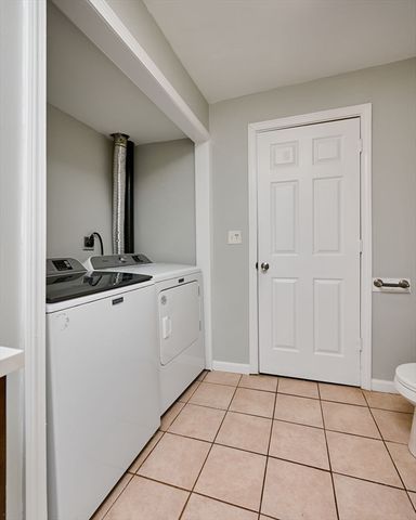 140 Amherst Rd, Belchertown, MA 01007