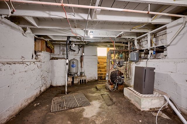 140 Amherst Rd, Belchertown, MA 01007