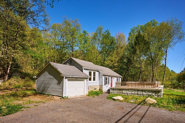 140 Amherst Rd, Belchertown, MA 01007