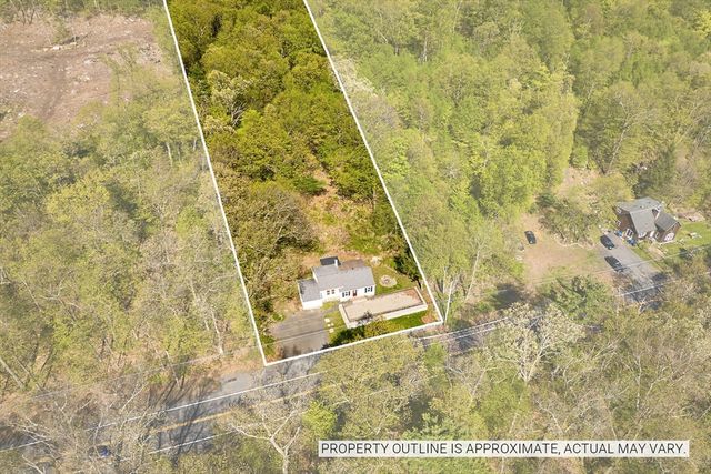 140 Amherst Rd, Belchertown, MA 01007