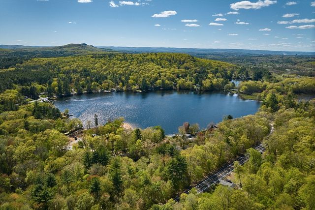 140 Amherst Rd, Belchertown, MA 01007
