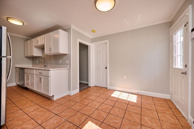 140 Amherst Rd, Belchertown, MA 01007