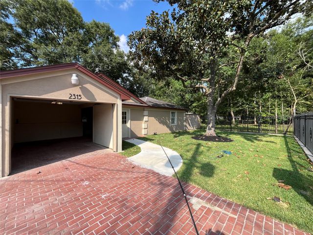 2315 Langley Road, Houston, TX 77093