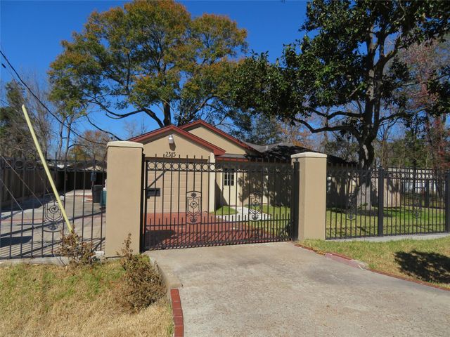 2315 Langley Road, Houston, TX 77093