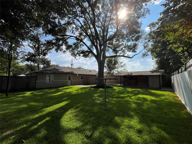 2315 Langley Road, Houston, TX 77093