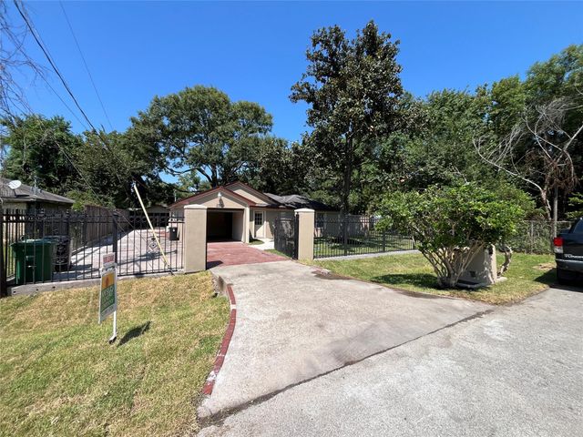 2315 Langley Road, Houston, TX 77093