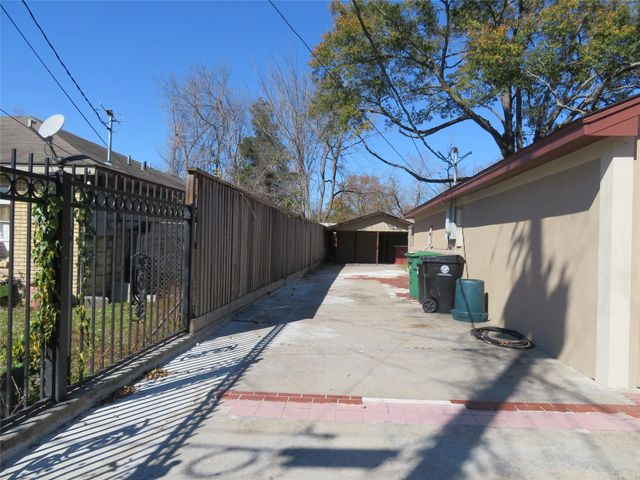 2315 Langley Road, Houston, TX 77093