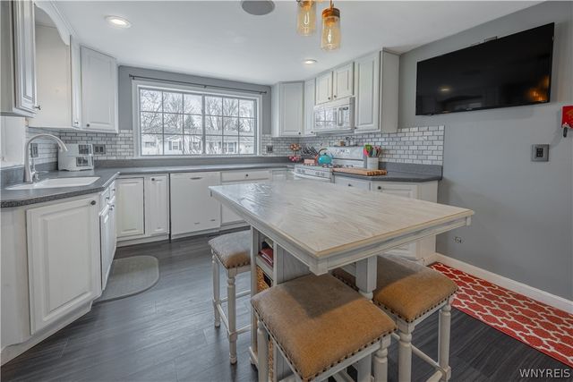 100 Pennsylvania Avenue, Lockport City, NY 14094