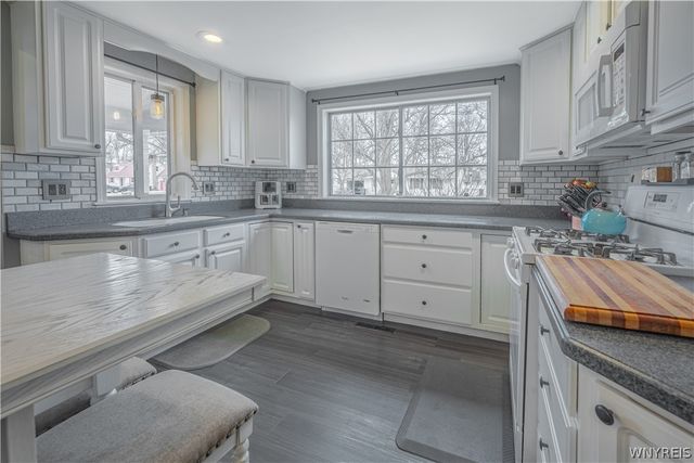 100 Pennsylvania Avenue, Lockport City, NY 14094