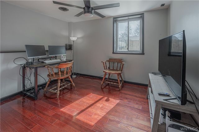 100 Pennsylvania Avenue, Lockport City, NY 14094