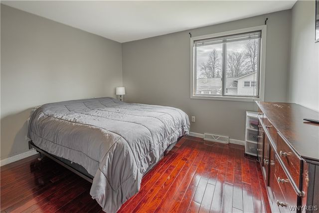 100 Pennsylvania Avenue, Lockport City, NY 14094