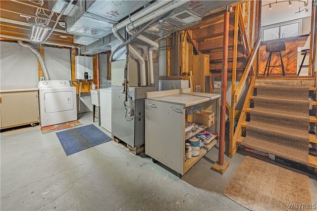 100 Pennsylvania Avenue, Lockport City, NY 14094