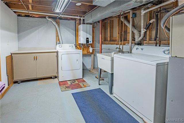 100 Pennsylvania Avenue, Lockport City, NY 14094