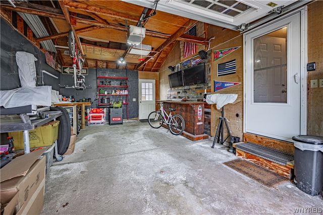 100 Pennsylvania Avenue, Lockport City, NY 14094