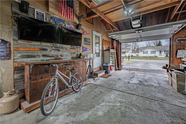 100 Pennsylvania Avenue, Lockport City, NY 14094