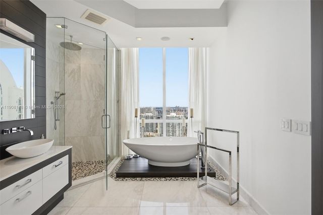 16001 Collins Ave 3504, Sunny Isles Beach, FL 33160