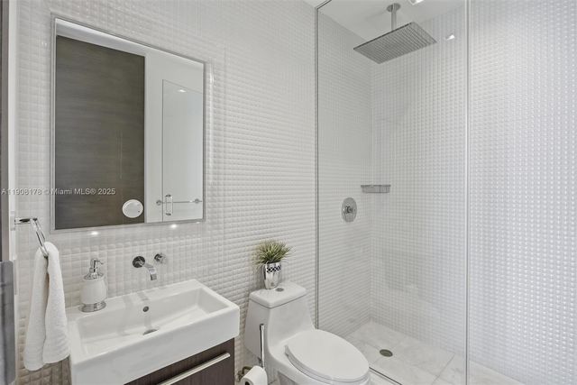 16001 Collins Ave 3504, Sunny Isles Beach, FL 33160