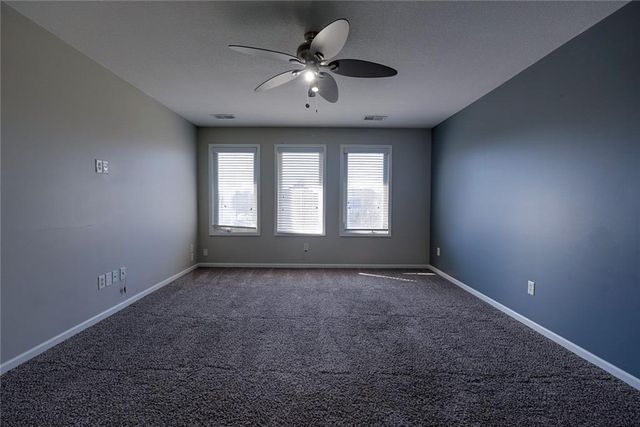 5900 NE Hidden Valley Drive, Lee's Summit, MO 64064