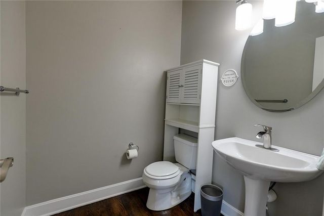 5900 NE Hidden Valley Drive, Lee's Summit, MO 64064