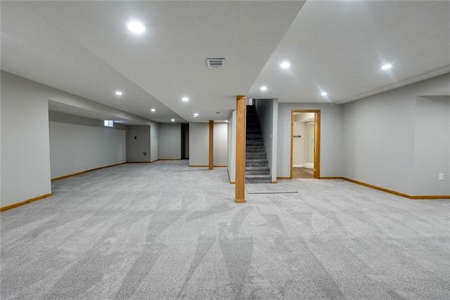 5900 NE Hidden Valley Drive, Lee's Summit, MO 64064