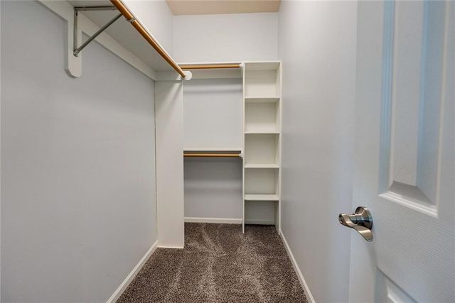 5900 NE Hidden Valley Drive, Lee's Summit, MO 64064