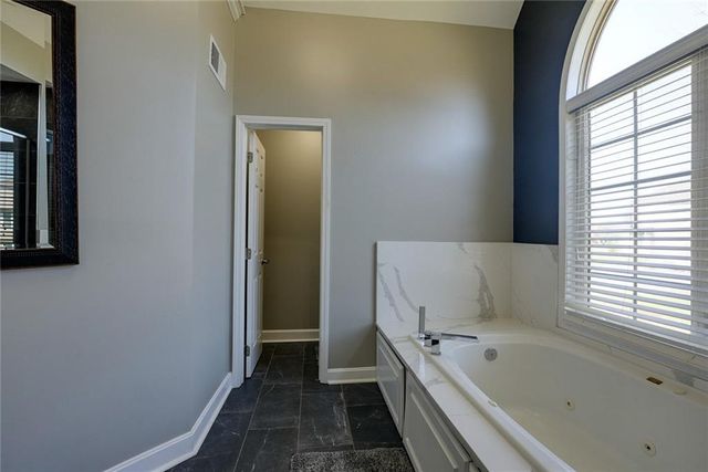 5900 NE Hidden Valley Drive, Lee's Summit, MO 64064