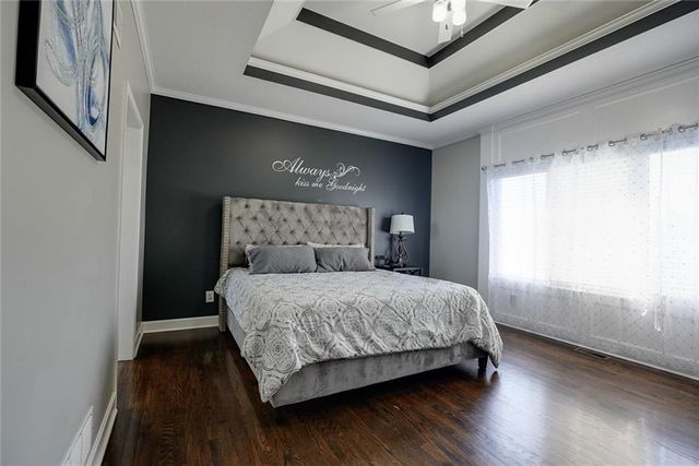 5900 NE Hidden Valley Drive, Lee's Summit, MO 64064